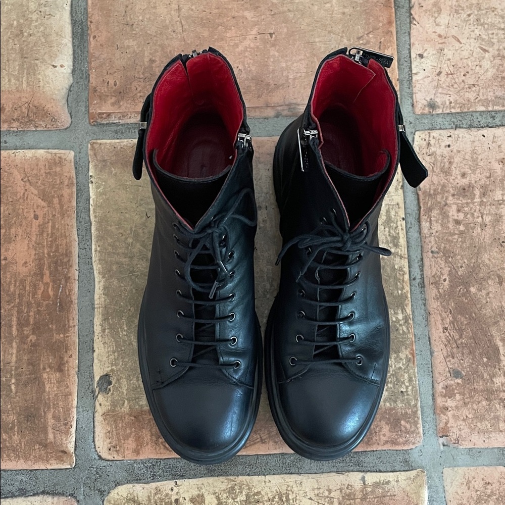 Saint + Sofia Size 42 Black Leather Lace-Up Combat Moto Boots with Red Interior - Picture 2 of 15